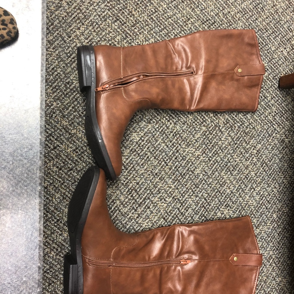 Boots - Picture 2 of 2